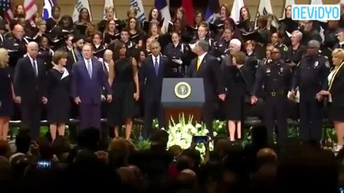 Bush\'un Cenaze Törenindeki Neşeli Halleri