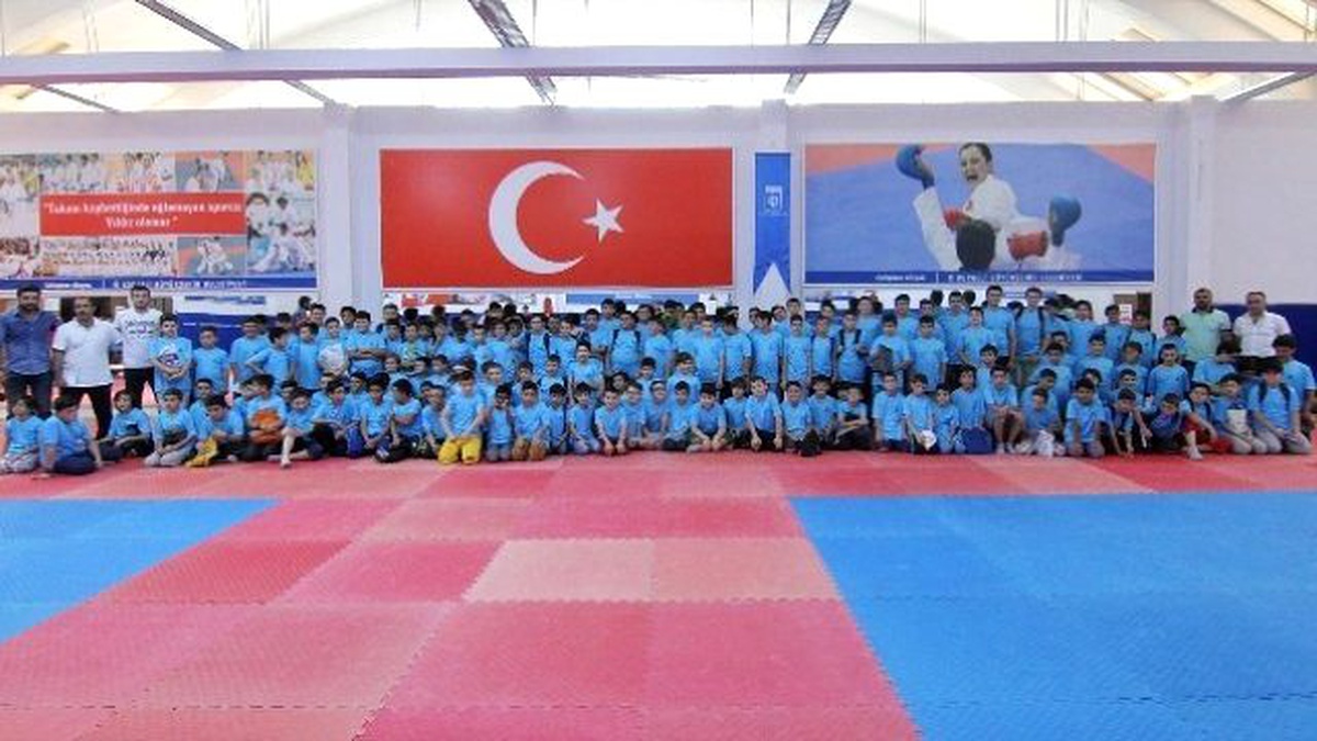 Büyükşehir Kağıtspor, Alt Yapıda Çalışmalarına Devam Ediyor