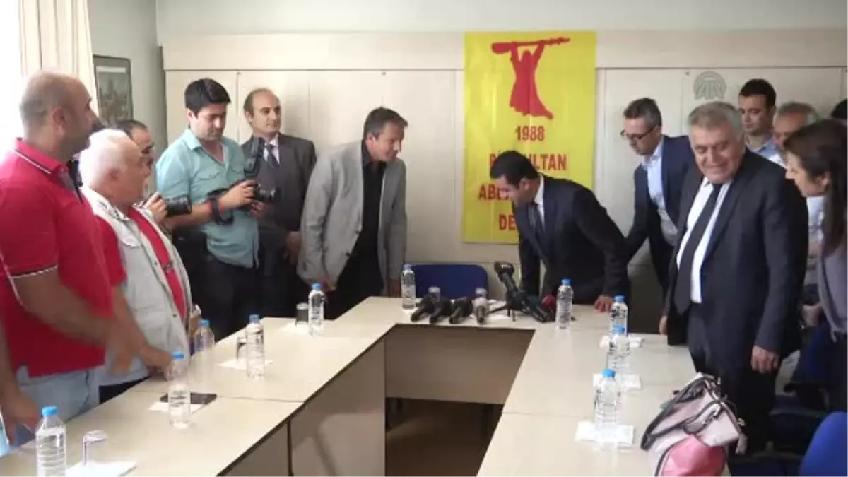 Demirtaş: \'Bize Karşı Tutum Siyasidir, Bizim de Tutumumuz Siyasidir\'