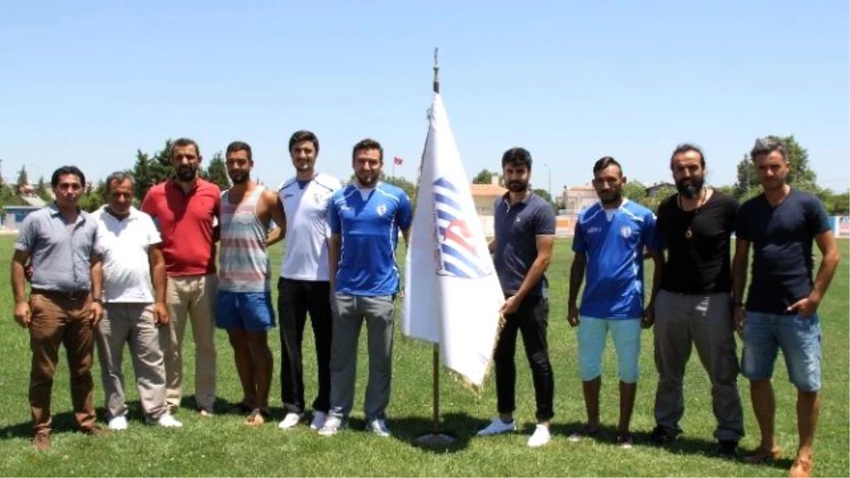 Didim Belediyespor 5 Futbolcuya İmza Attırdı