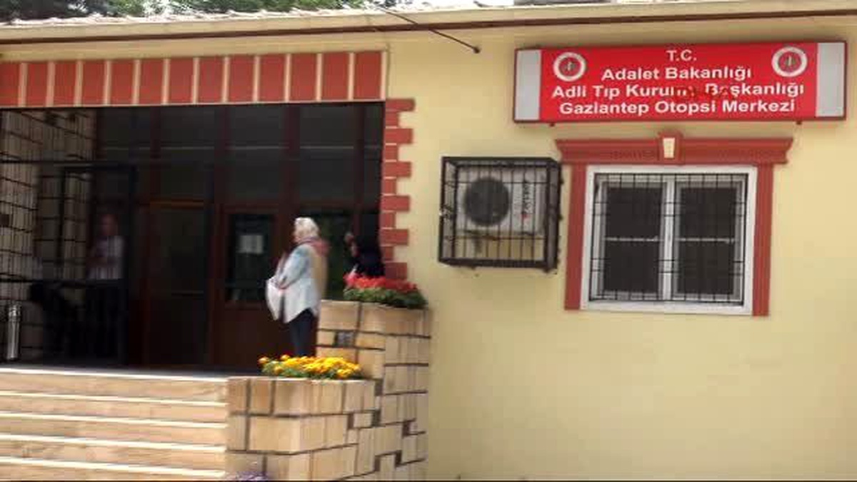 Gaziantep Sokakta Tüfekle Vuruldu, Hastanede Yaşamını Yitirdi