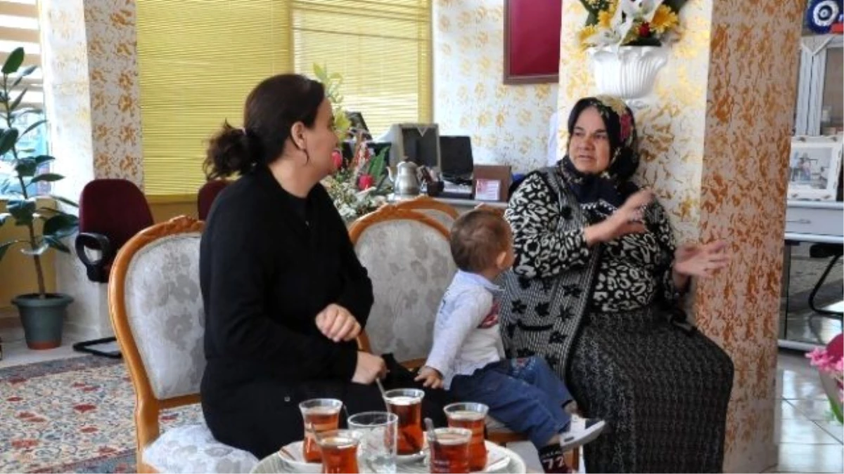 Karslı Kadın Muhtar Türkiye\'de Bir İlke İmza Attı