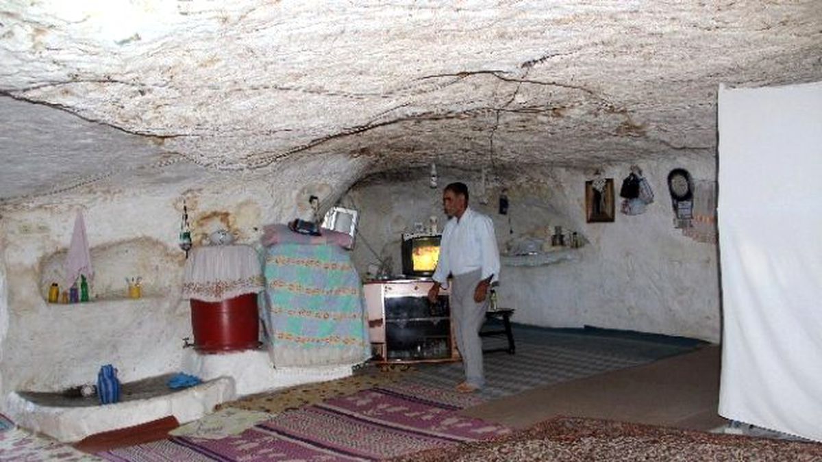 Sıcaktan Kaçıp, Mağaraya Yerleştiler