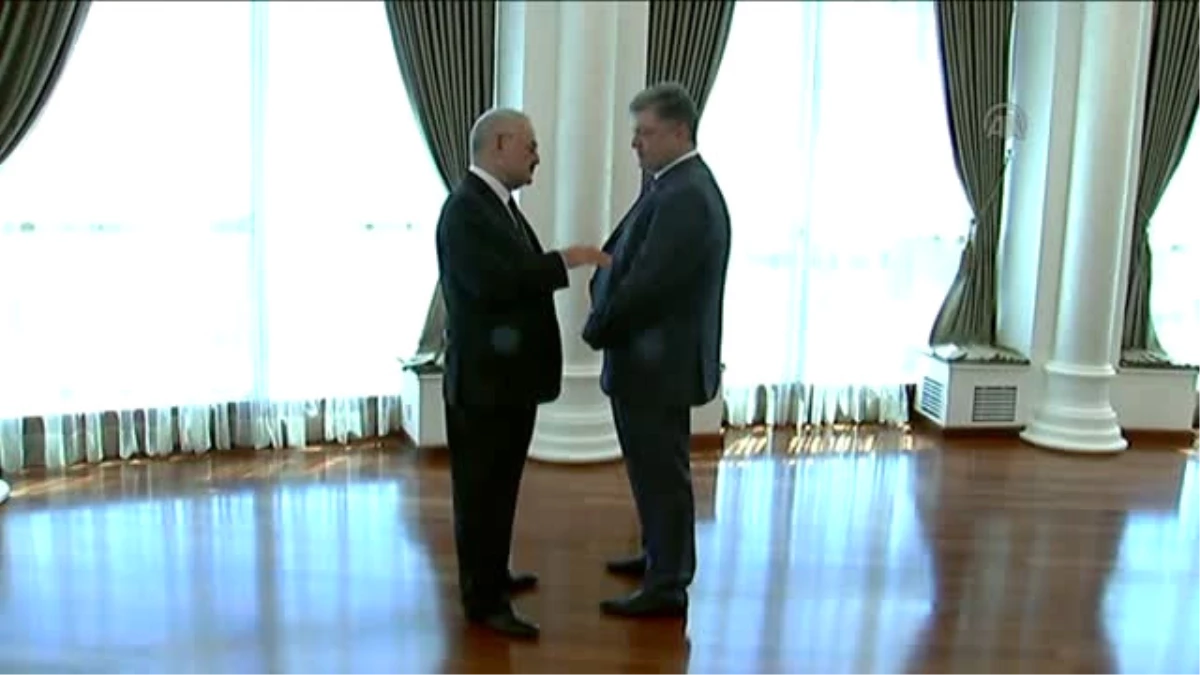 Poroşenko, Azerbaycan Başbakanı Rasizade ile Görüştü