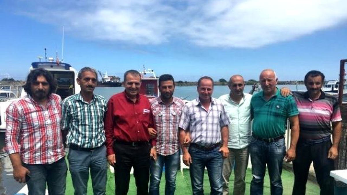 Sağıroğlu\'ndan Yomralı Balıkçılara Ziyaret
