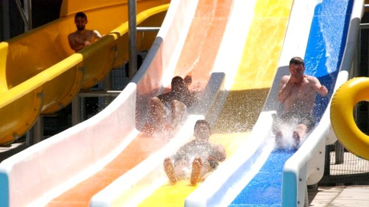 Tokat\'ta Sıcaktan Bunalanlar Aquaparkta Serinledi
