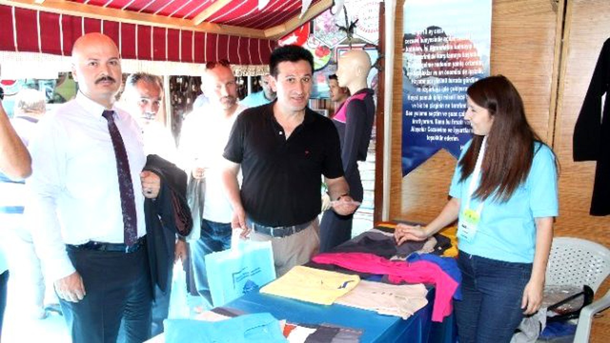 Tutukevleri İşyurtları Tarafından Yozgat\'ta Açılan Fuar Yoğun İlgi Görüyor