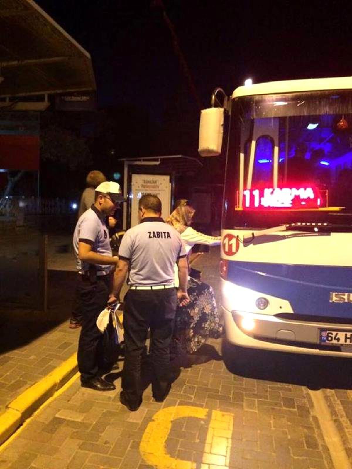 Uşak\'ta 65 Yaş Üstündeki Yolculara İyi Davranmayan Halk Otobüsü Sahiplerine Ceza