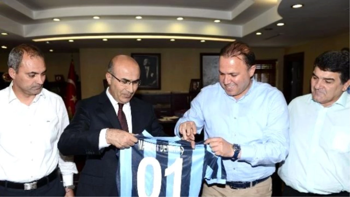 Vali Demirtaş\'a Demirspor Forması