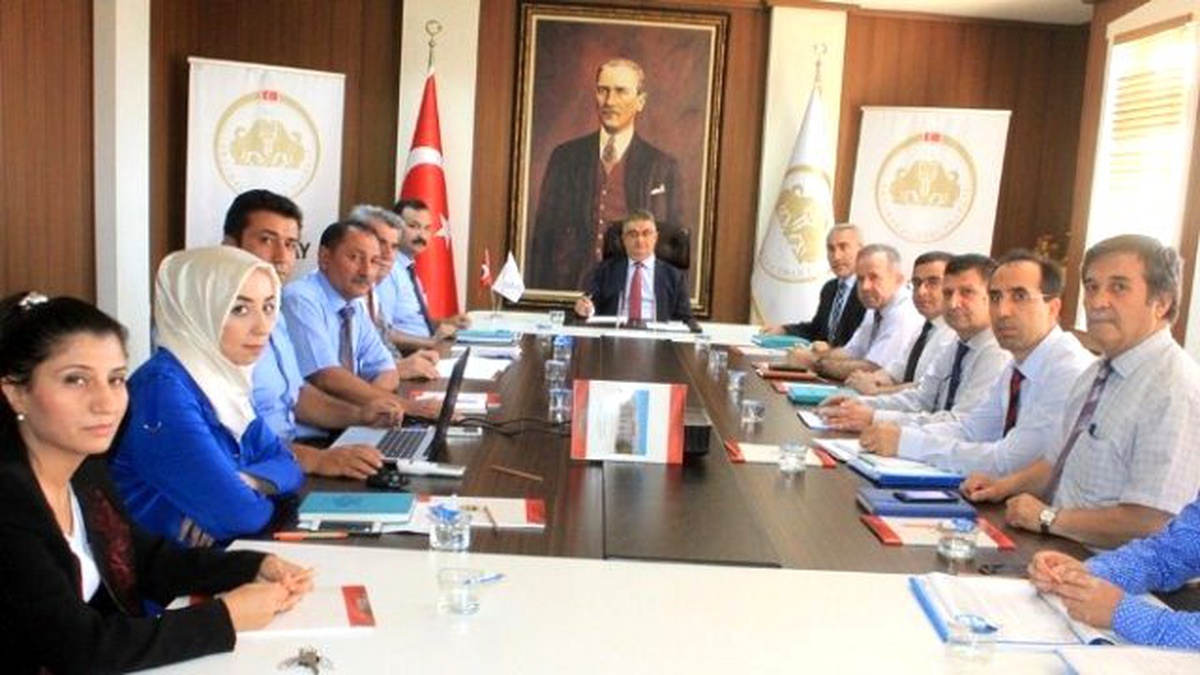 Vali Pekmez İl Özel İdaresi\'nin Çalışmaları Hakkında Bilgiler Aldı