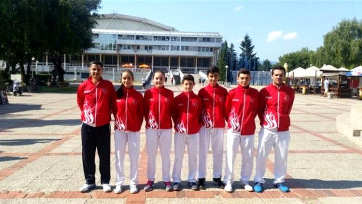 Yalovalı Raketler Gözünü Çiftler ve Tekler Maçına Çevirdi