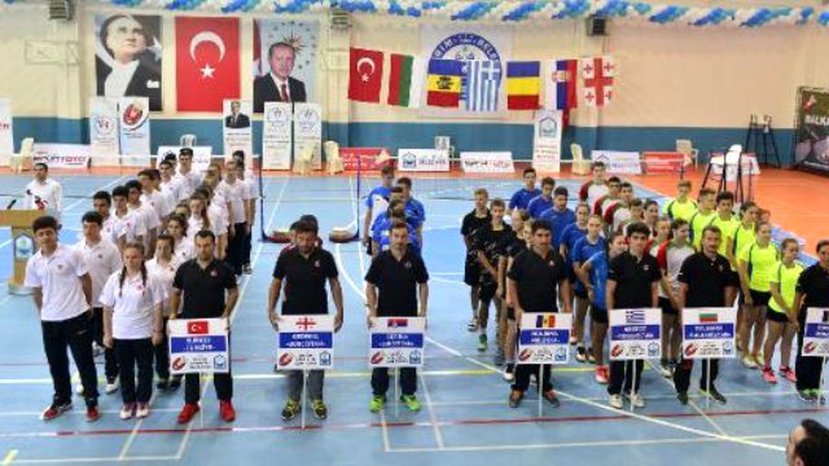 17 Yaş Balkan Badminton Şampiyonası Başladı