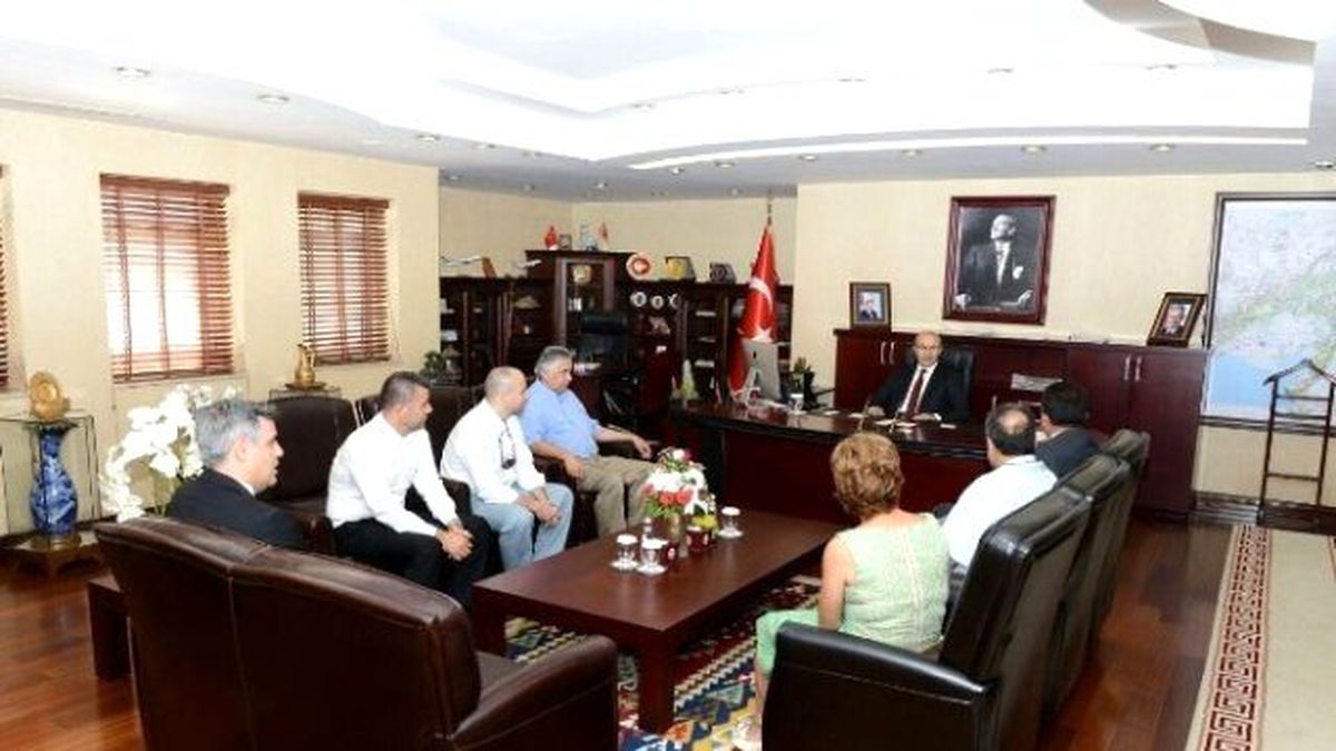 Adana Çiftçiler Birliği Yönetimi, Vali Demirtaş\'ı Ziyaret Etti