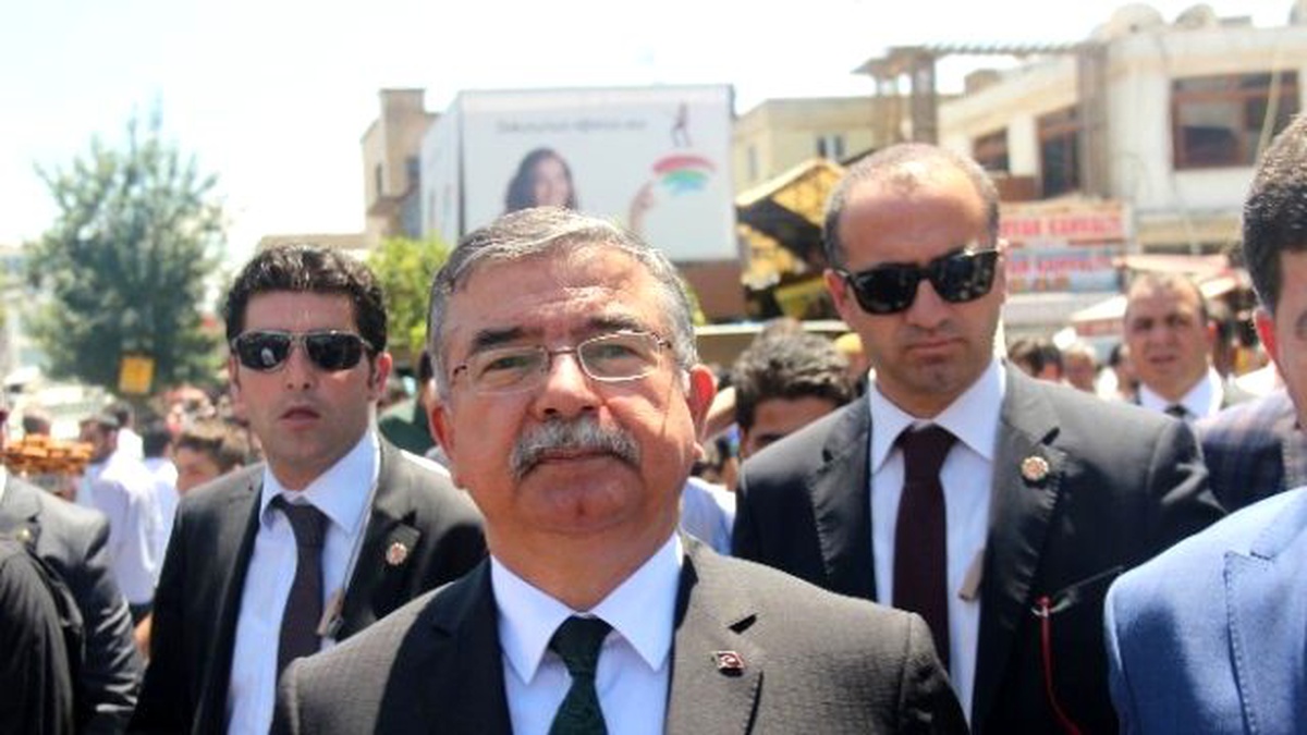 Bakan Yılmaz, Sur Esnafını Ziyaret Etti