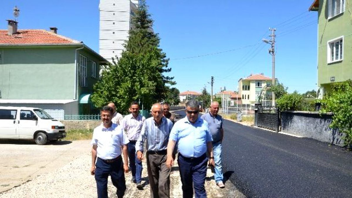 Başkan Özgüven, Asfalt Çalışmalarını Yerinde İnceledi