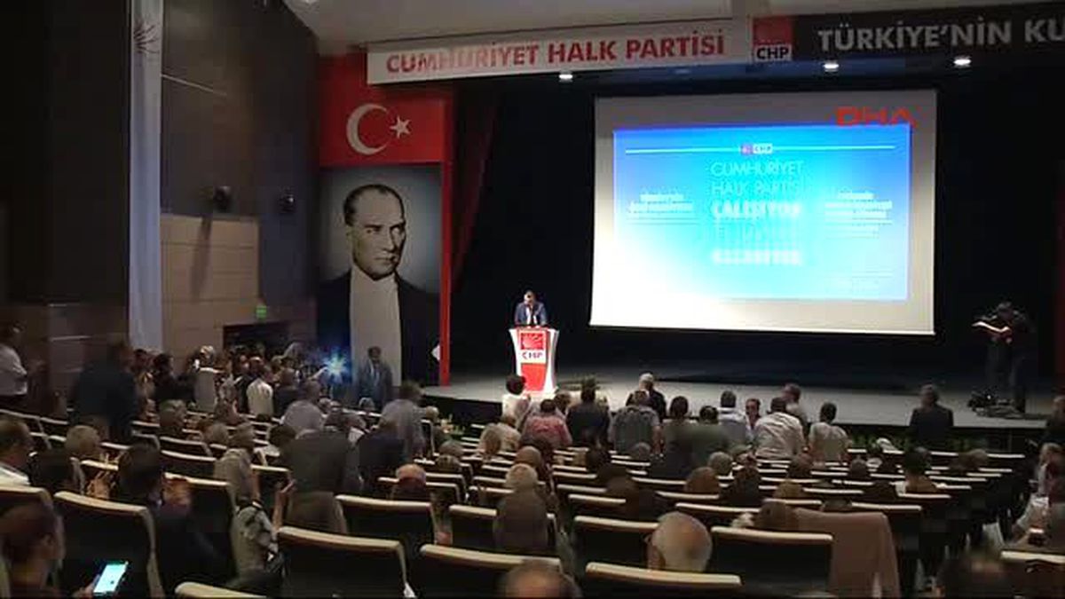 CHP Genel Merkezi\'nde Eskişehir Tepebaşı Belediyesi\'nin Çalışmalarının Yer Aldığı Sergi Açıldı