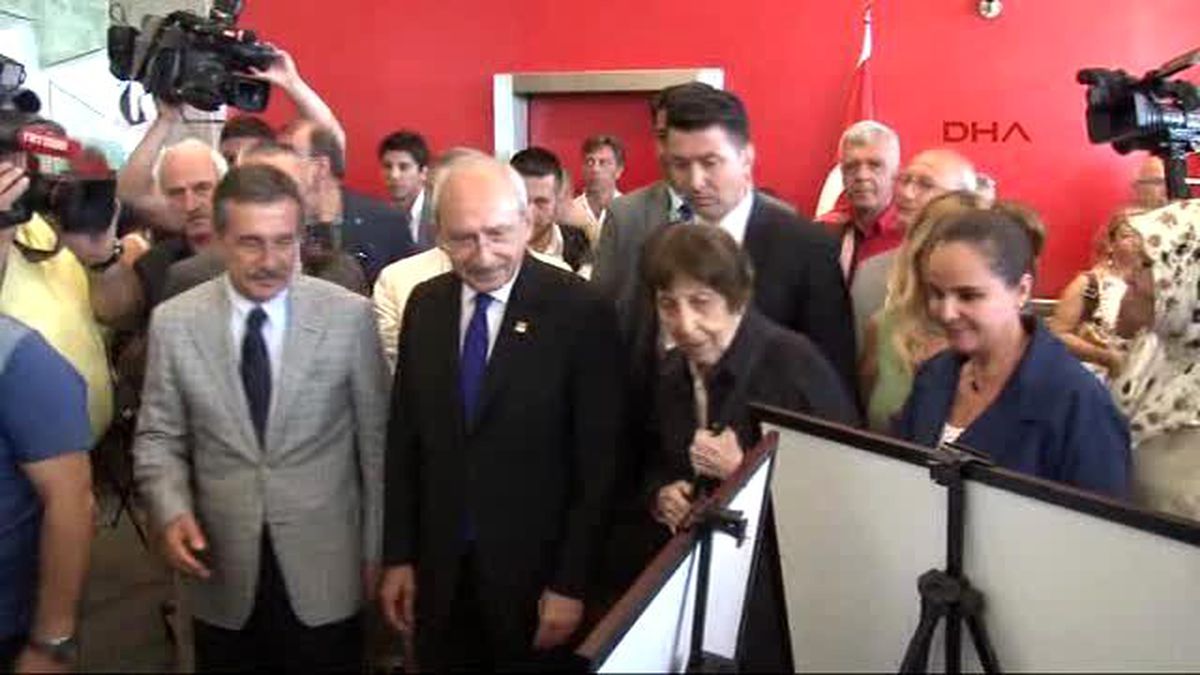 CHP Genel Merkezi\'nde Eskişehir Tepebaşı Belediyesi\'nin Çalışmalarının Yer Aldığı Sergi Açıldı -3
