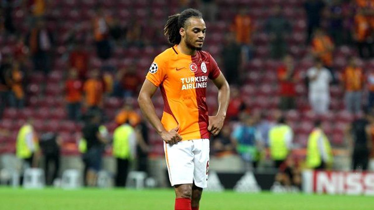 Galatasaray, Denayer'le 1 Yıl Daha Anlaştı