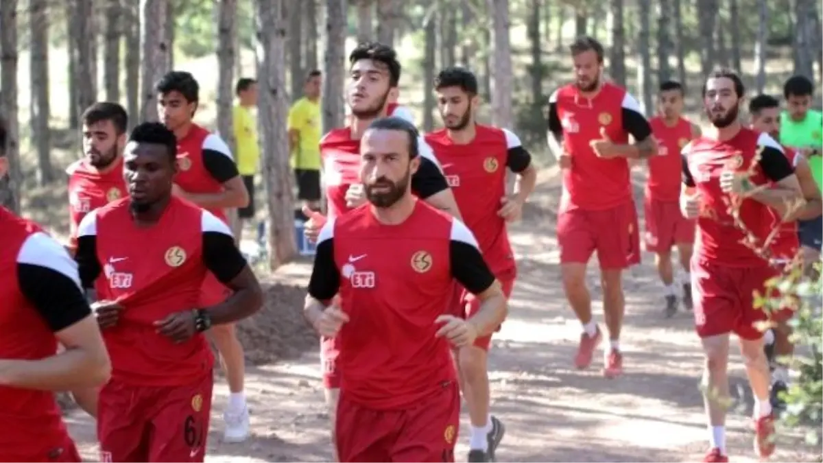 Eskişehirspor, Yeni Sezon Hazırlıklarını Sürdürüyor