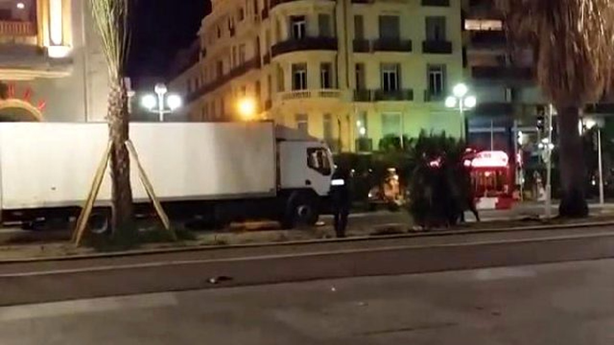 Fransız Polisi Saldırganı Böyle Kıstırdı