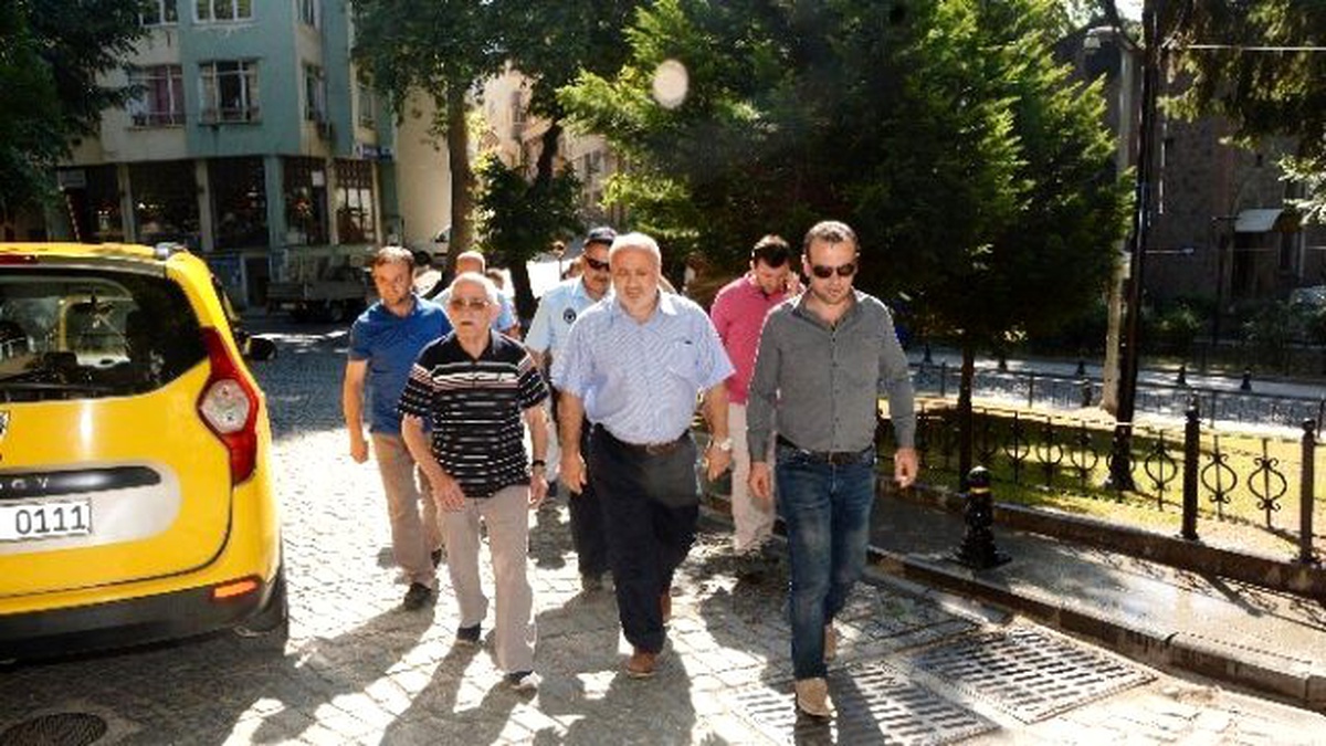 İzmit Belediyesi, İlçedeki Mahalleleri Ziyaret Ediyor