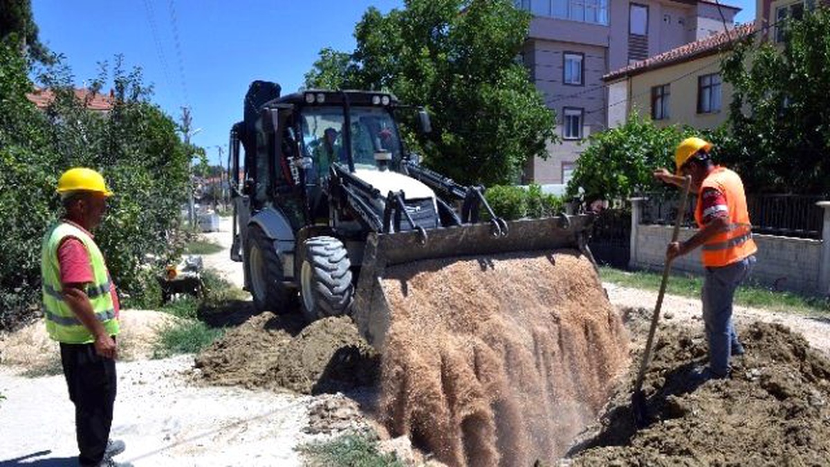 Korkuteli\'ne 40 Kilometre Kanalizasyon Hattı