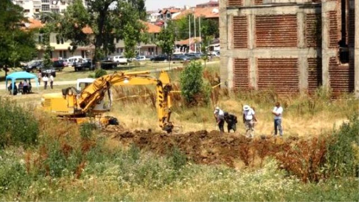 Kosova\'da Toplu Mezar İddiası