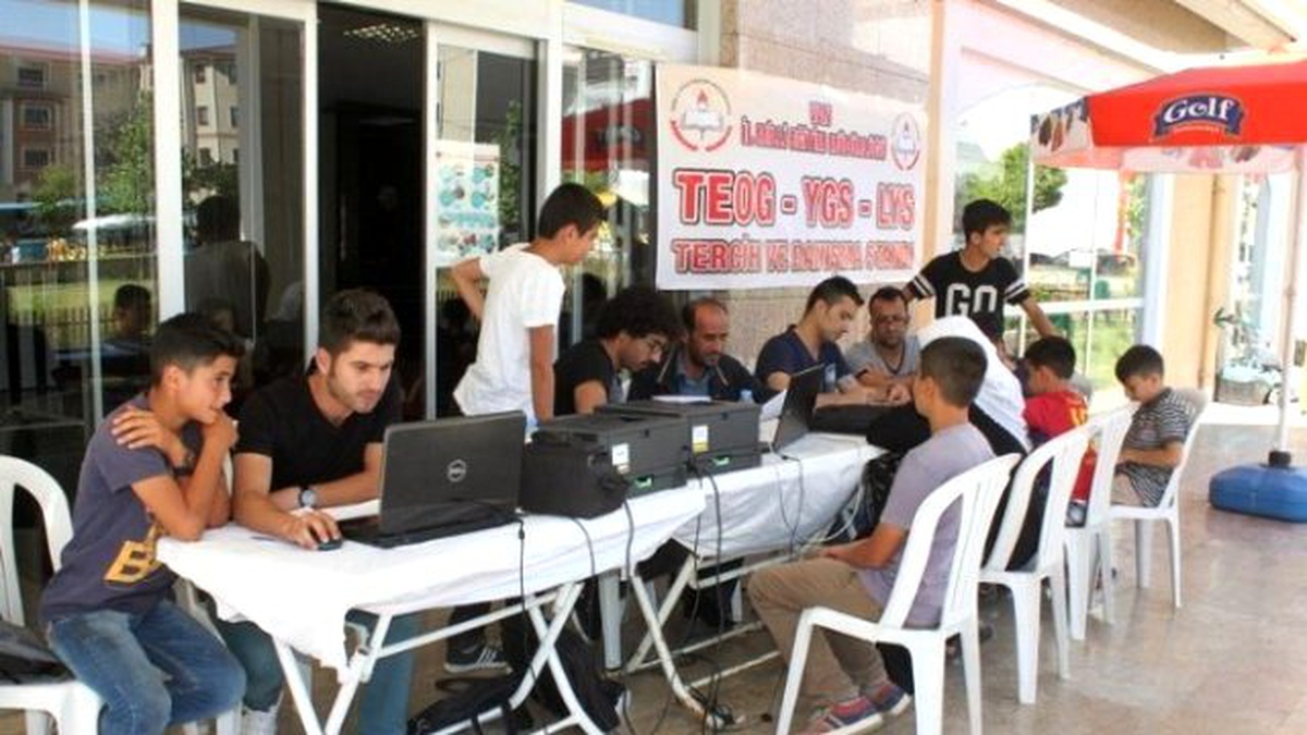 Liselere Yerleştirme İçin Tercih Stantları Açıldı