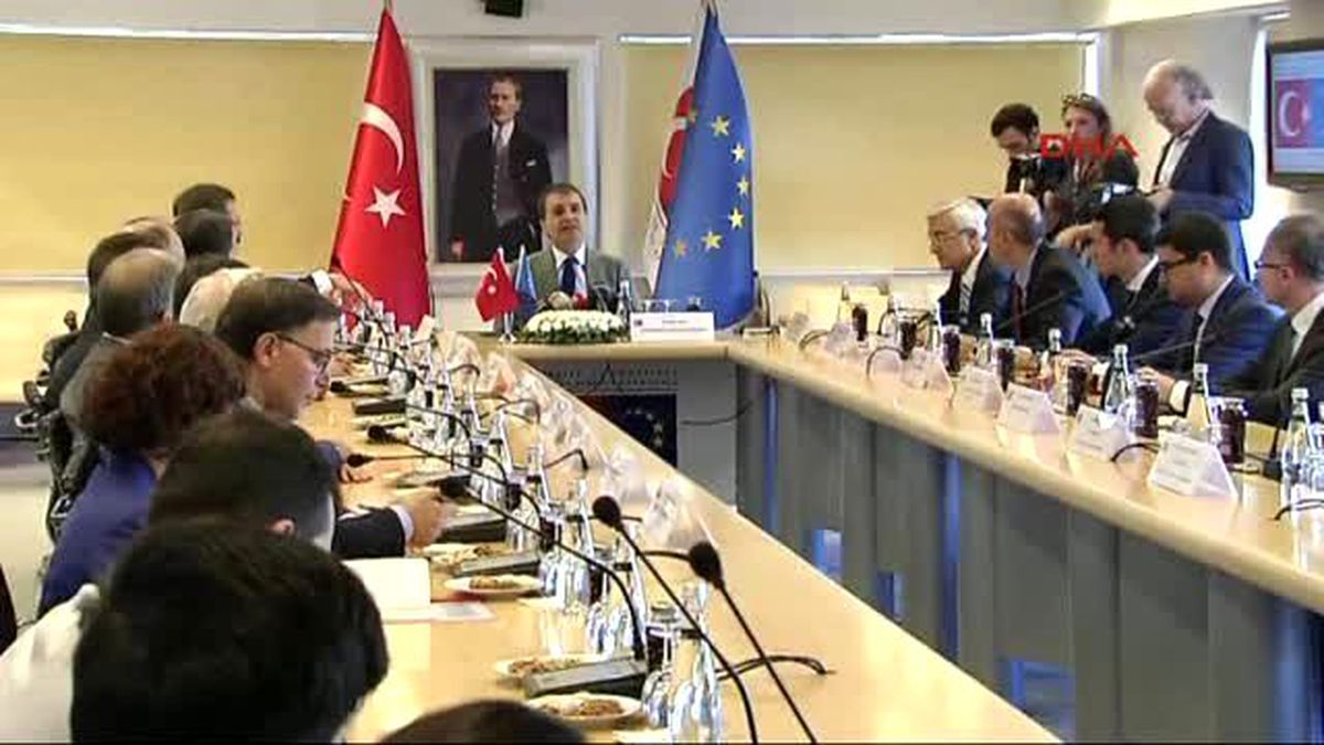 Ömer Çelik: AB Parlamentosu\'ndaki Sergi Terörü Neredeyse Romantize Ederek Cesaretlendiriyor