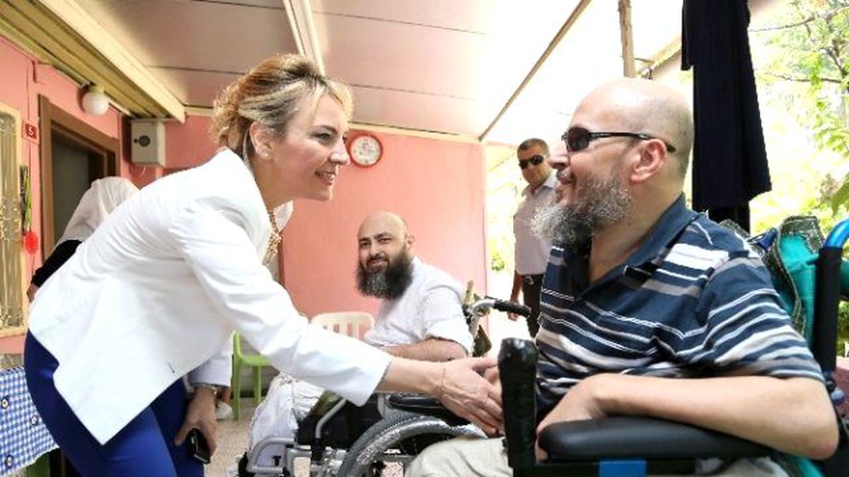 Özverili Anneye Sağlıklı Dokunuş