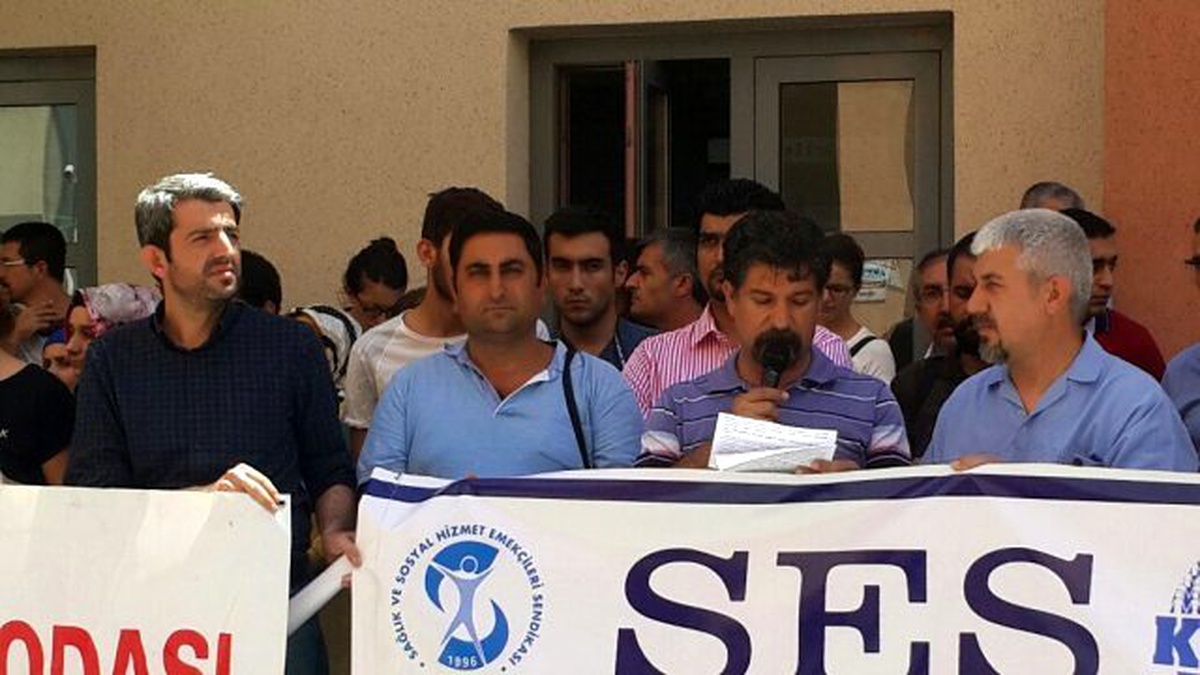 Sağlık Çalışanları Başbakan Yıldırım\'ın Sözlerine Tepki Gösterdi