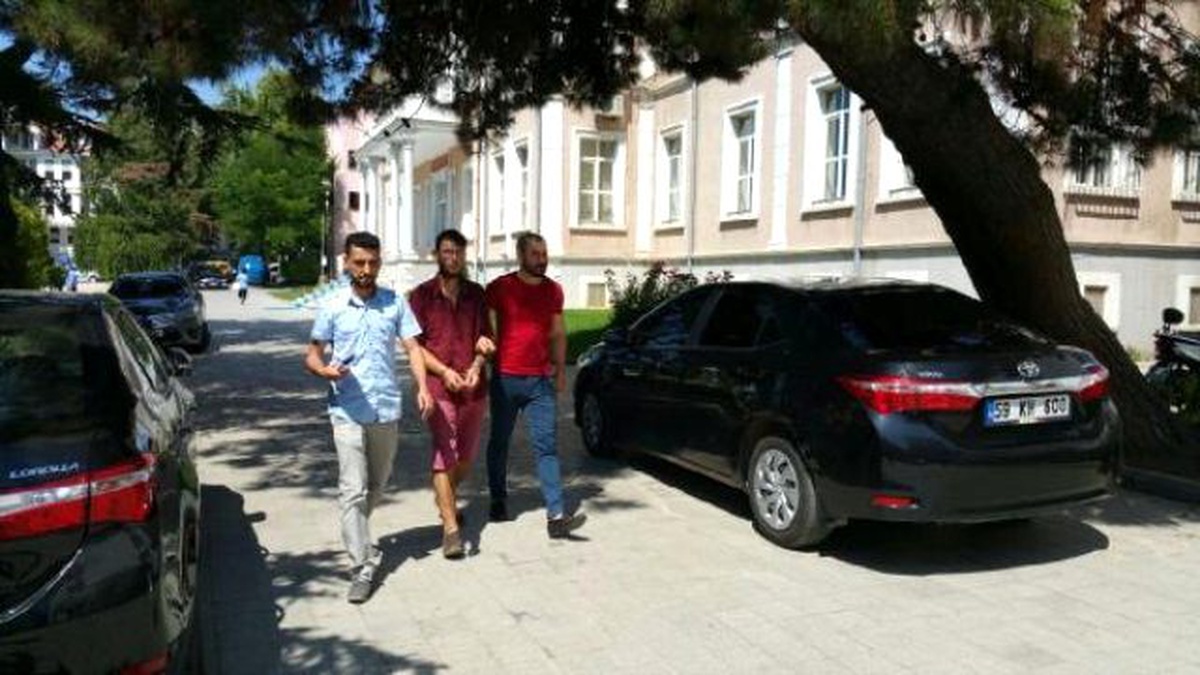 Sahte Parayla Ödeme Yapmak İstedi, Esnafın Dikkatiyle Yakalandı