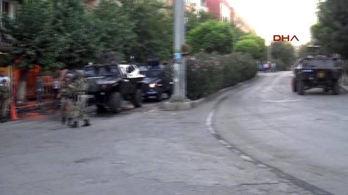 Siirt Pkk, Karakol ve Üs Bölgesine Saldırdı: Anne ile Oğlu Yaralı