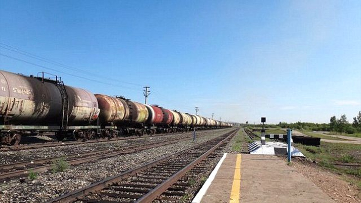 Tren Raylarında Cinsel İlişkiye Girerken Kafası Koptu