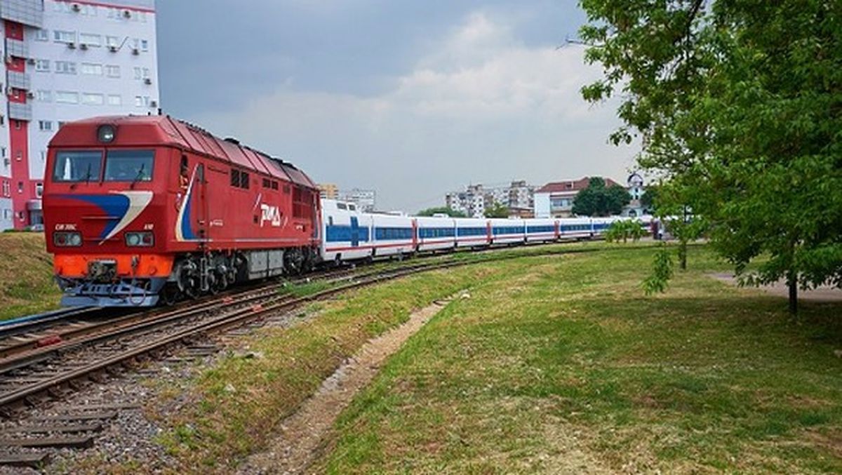 Tren Raylarında Seks Yaparken Öldü