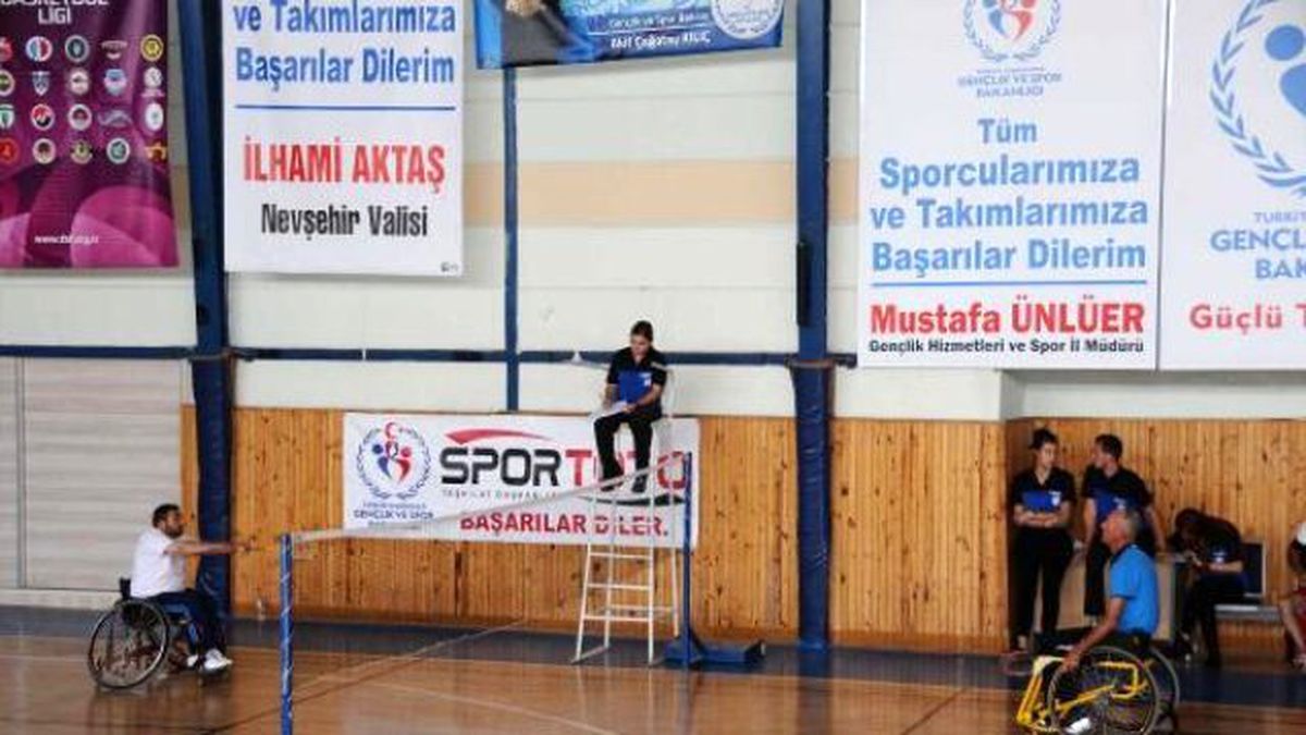 Türkiye Engelliler Badminton Şampiyonası Başladı