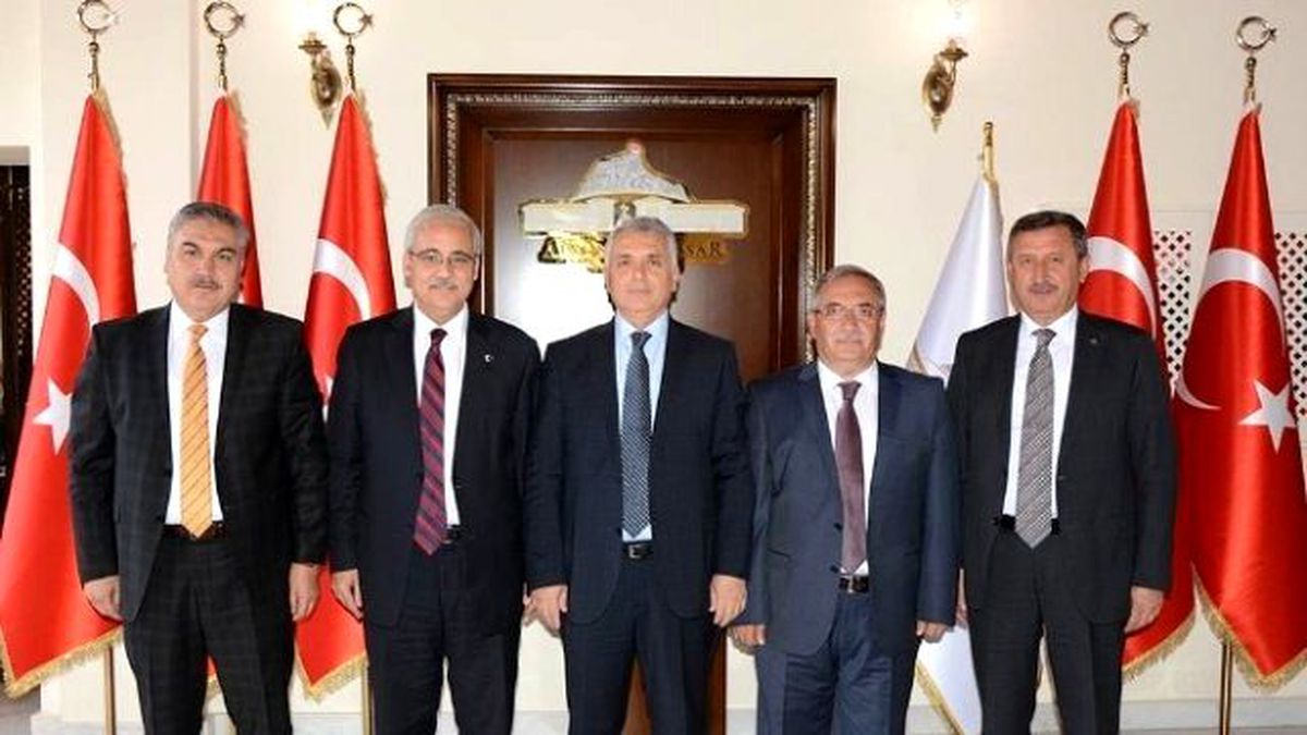 Valiler Afyonkarahisar\'da Buluştu
