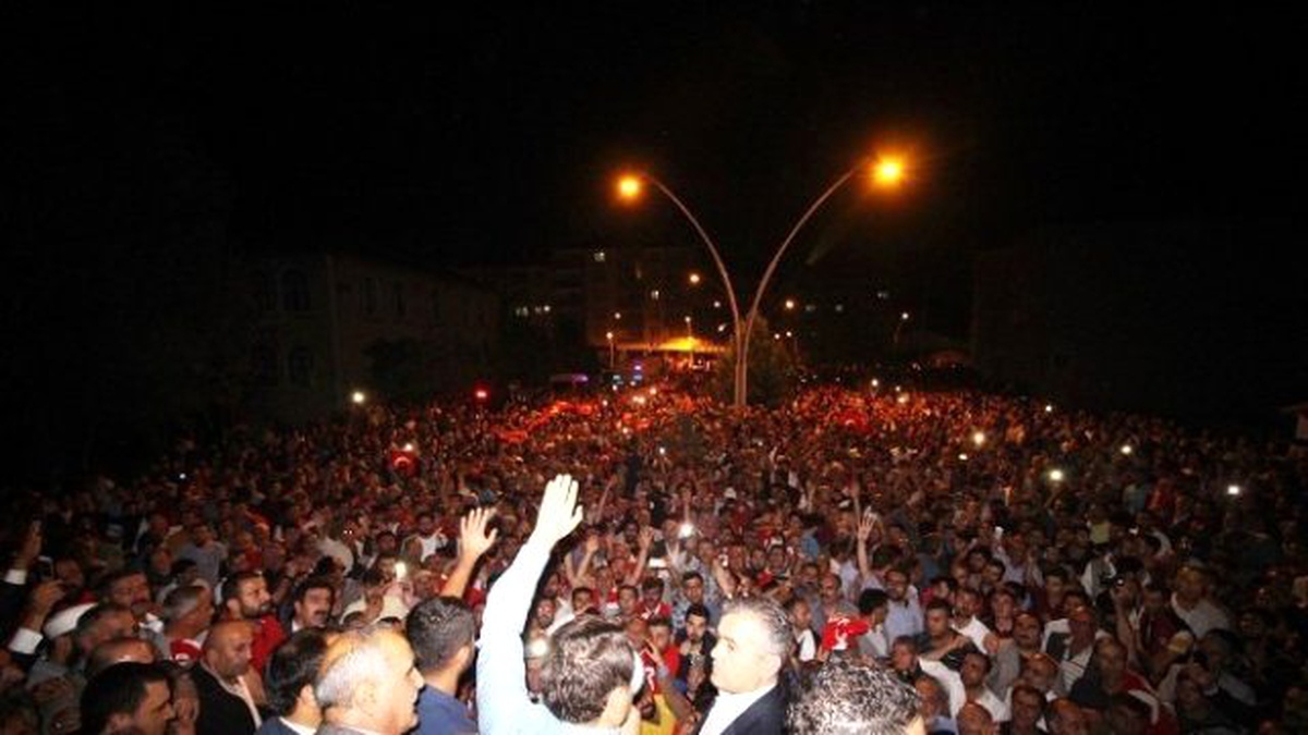 Ağrı Valisi Musa Işın: "Jandarma ve Tugay Komutanlarımız Bizimle"