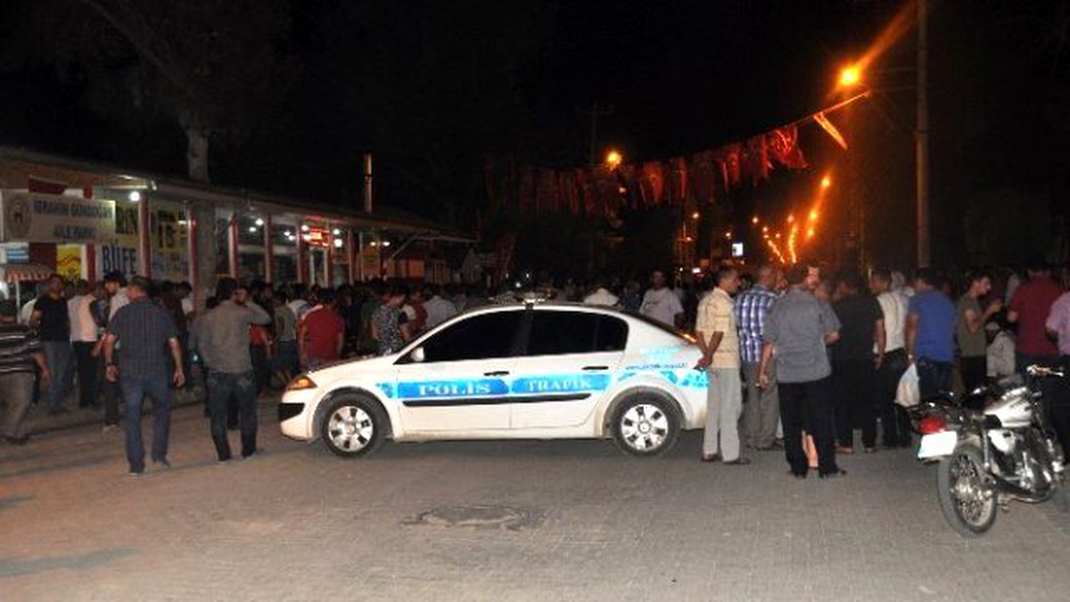Akçakale Halkı, Hükumete Karşı Yapılan Kalkışmayı Kınamak İçin Sokaklarda