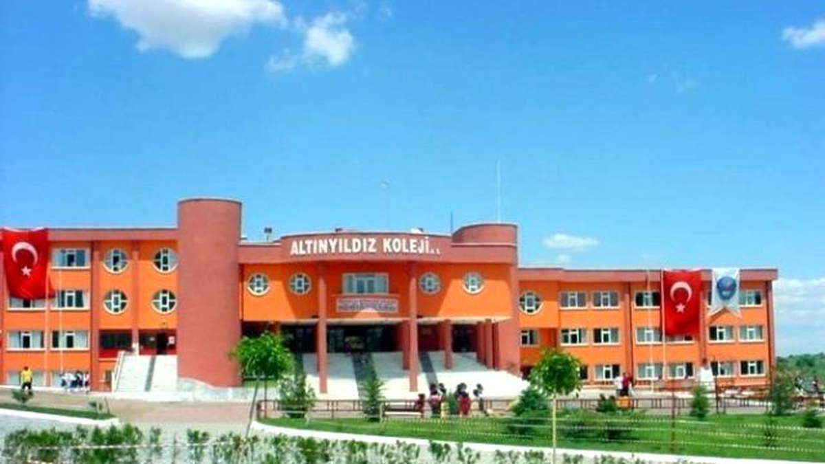 Altınyıldız Eğitim Kurumları, "Milli İradenin Yanındayız"