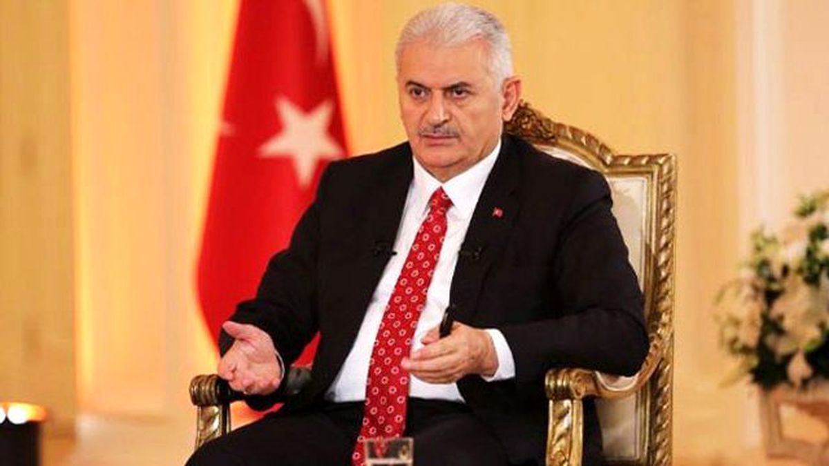 Başbakan Yıldırım'dan Darbe Açıklaması: Aptalca ve Çılgınca Bir Girişim