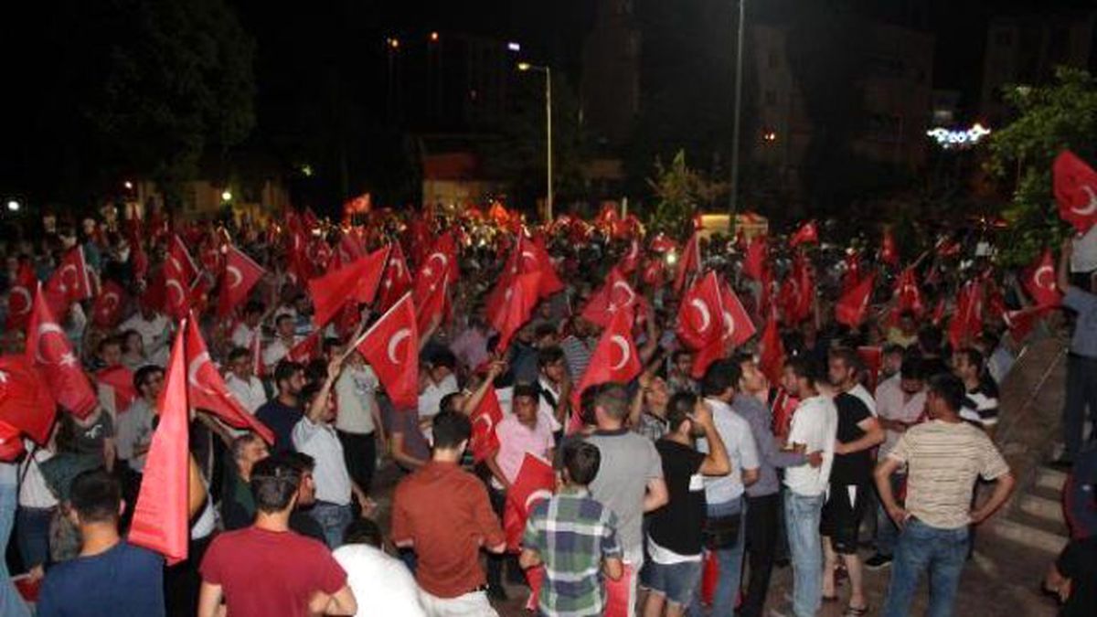 Bilecik\'te Ak Partililer Yürüdü