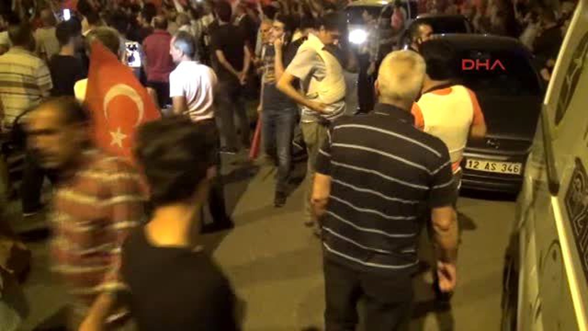 Bingöl Doğu ve Güneydoğu\'da Halk Sokağa Döküldü
