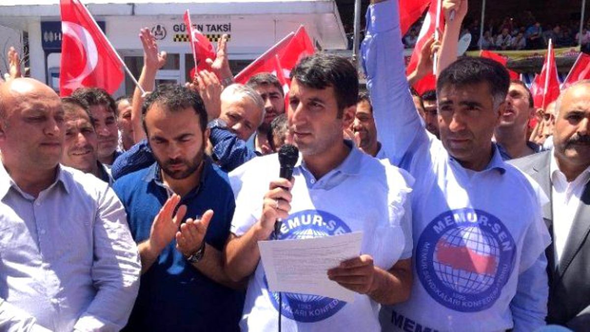 Bitlis\'te Darbe Girişimi Protestosu
