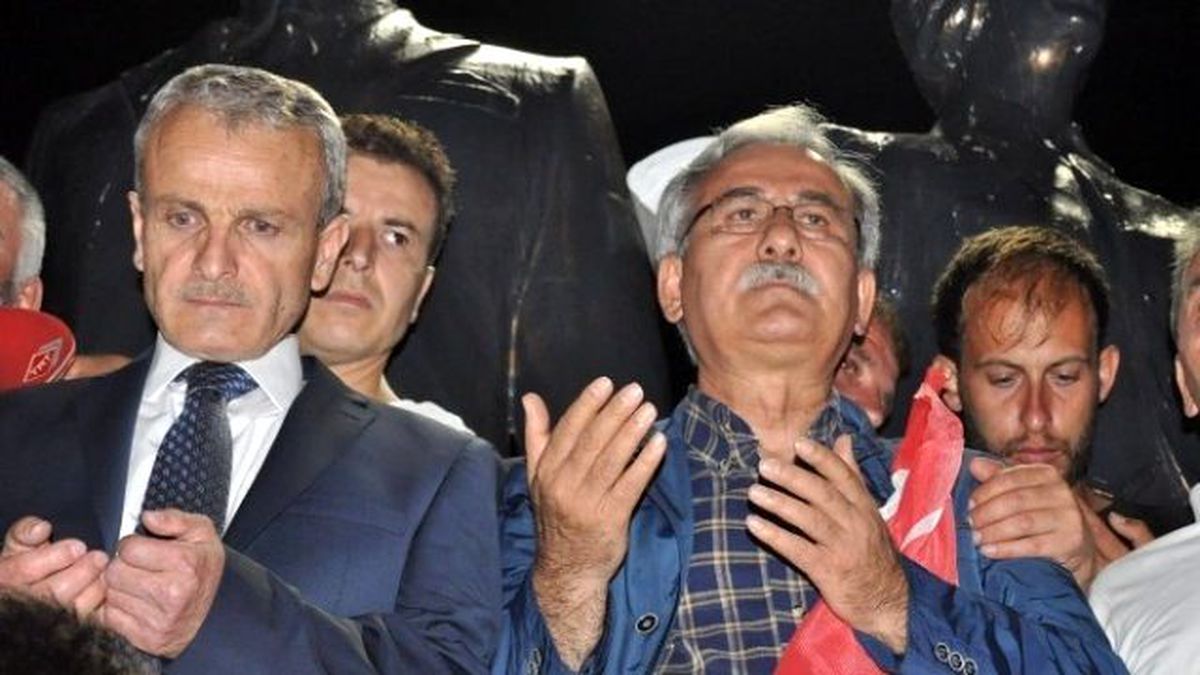 Bü Rektörü Kaplan: "Darbe Girişimine Karşı Tek Yürek Olalım"
