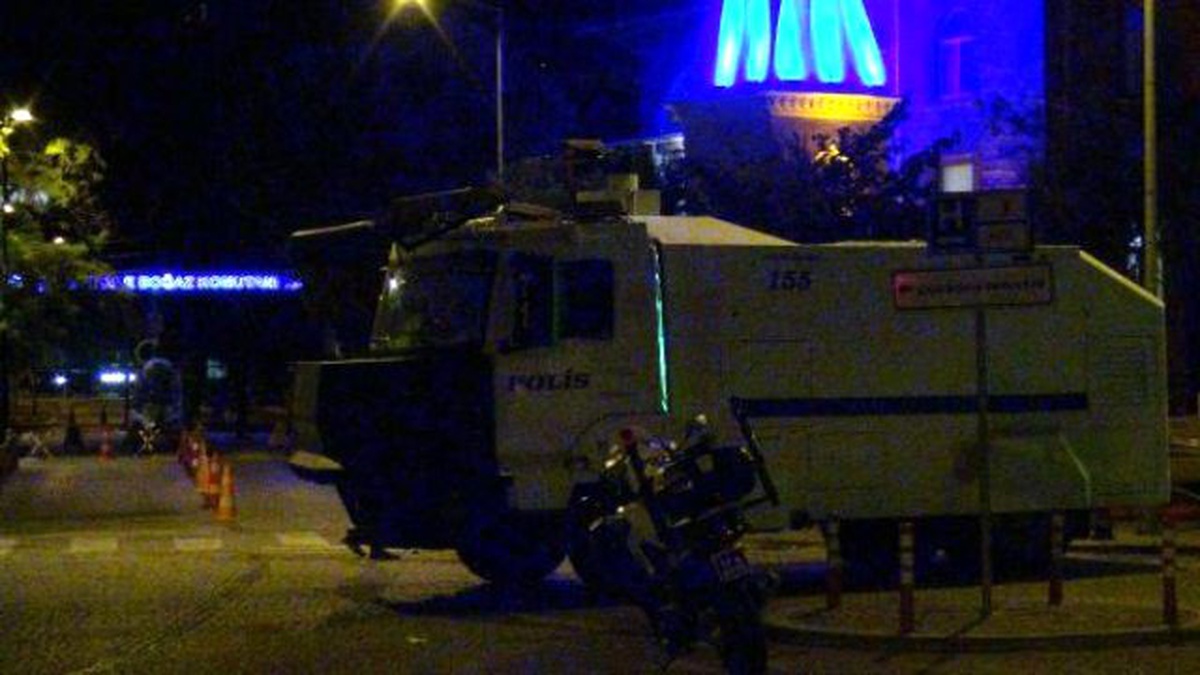 Çanakkale Boğaz Komutanlığı Önünde Toma\'lı Önlem