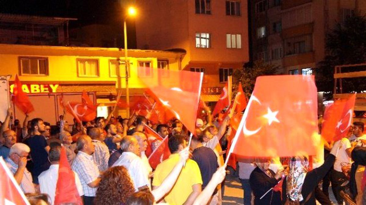 Çanakkale Darbeye Karşı Ayakta