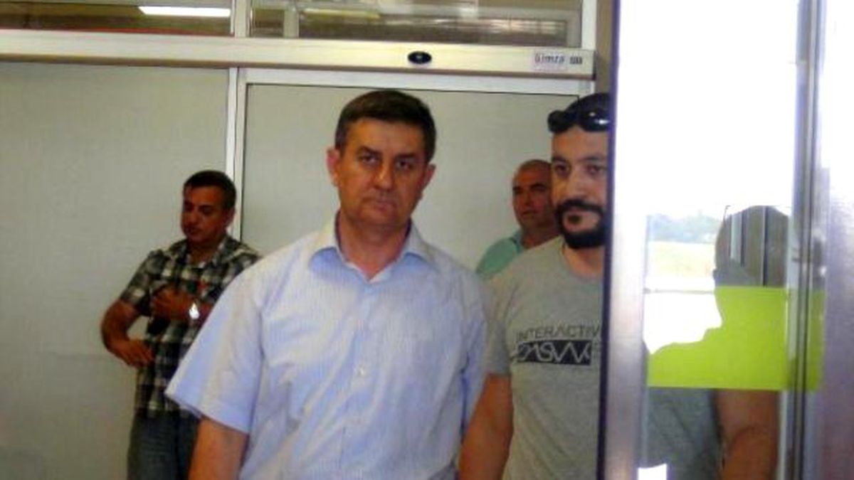 Edirne\'de Tugay Komutanı Tuğgeneral Hidayet Arı Gözaltına Alındı