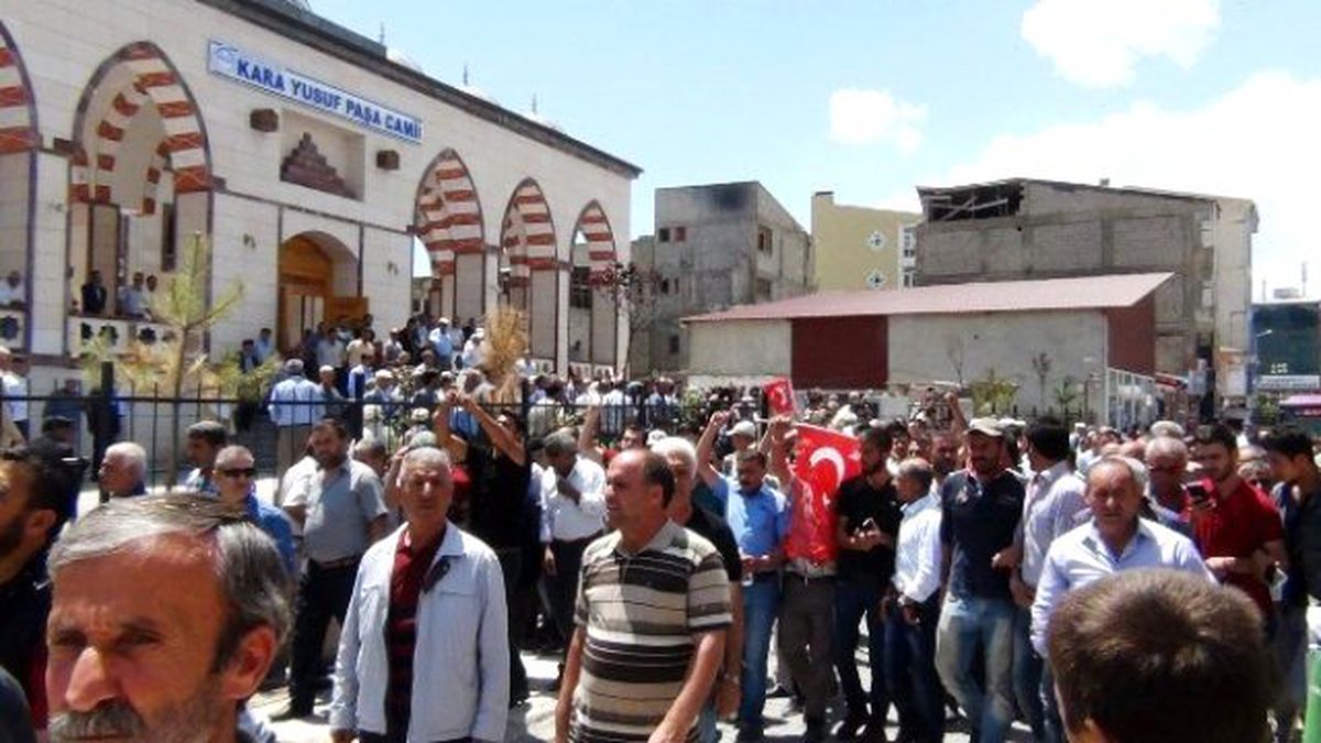 Erciş Demokrasiye Sahip Çıkmaya Devam Ediyor