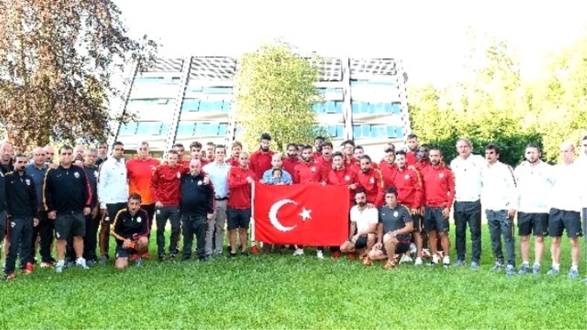 Galatasaray\'dan Birlik Mesajı